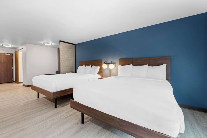 Suite 2 Queen Beds (4 of 14)