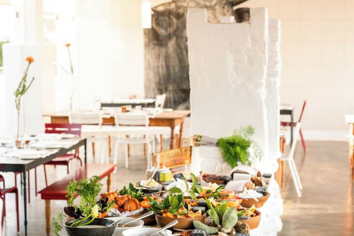 Dining 88 of 136