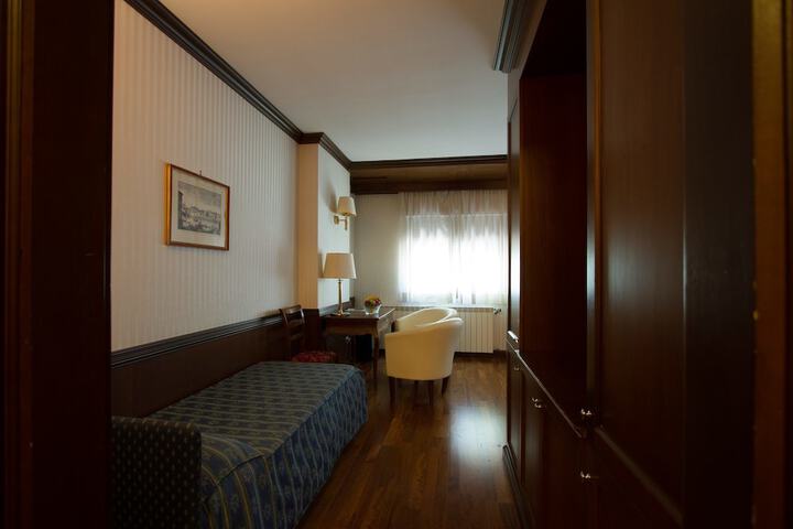 Room 18 of 62