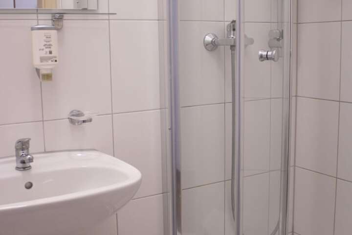 Room 18 of 25