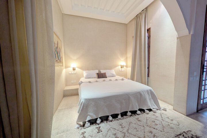 Room 14 of 78