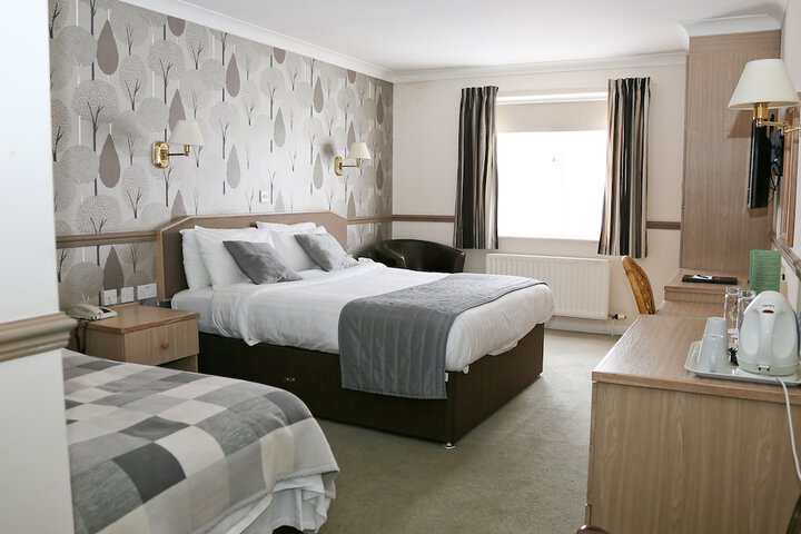Room 10 of 73