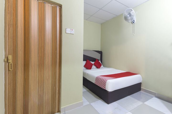 Room 7 of 20