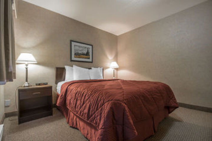 Room 12 of 25