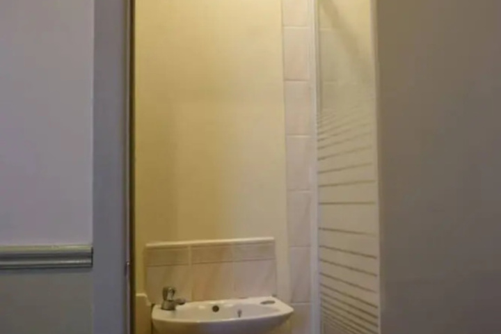 Room 8 of 8
