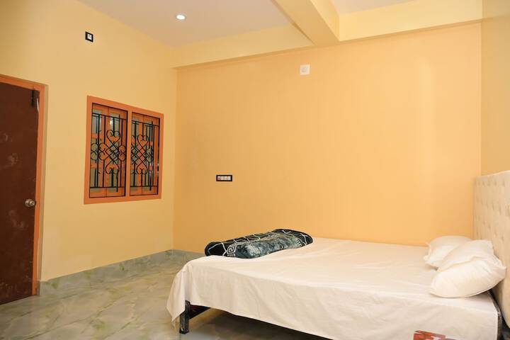 Room 2 of 16