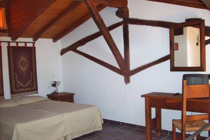 Room 4 of 34