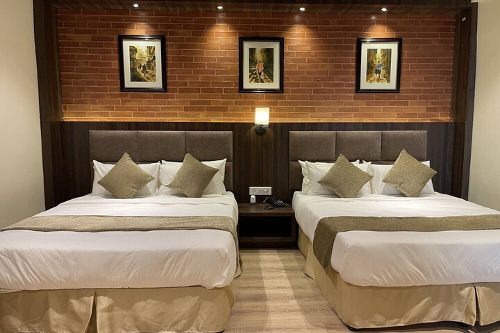 Room 22 of 38