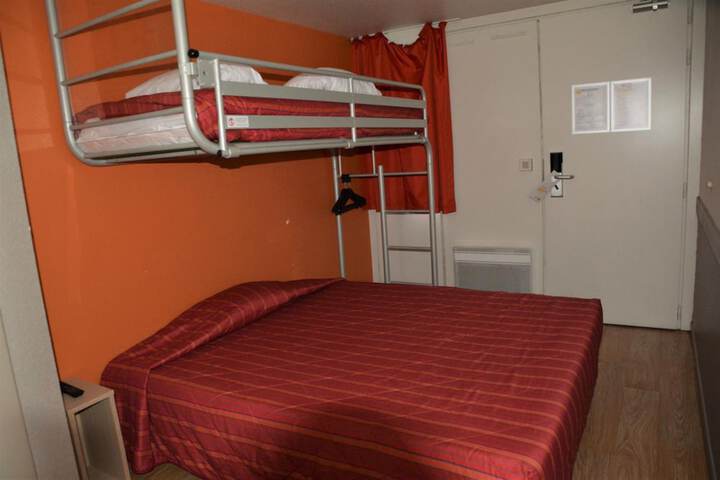 Room 7 of 29