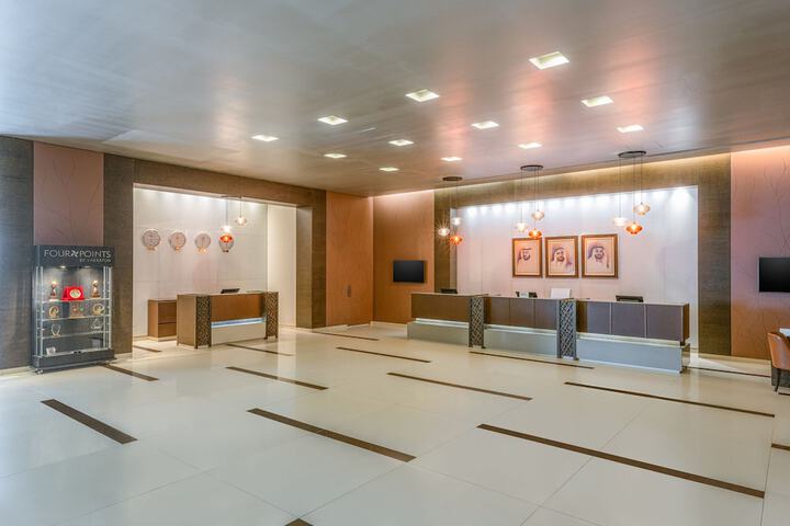 Entrance & Lobby