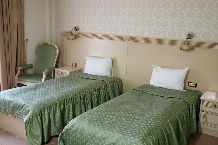 Room 20 of 37