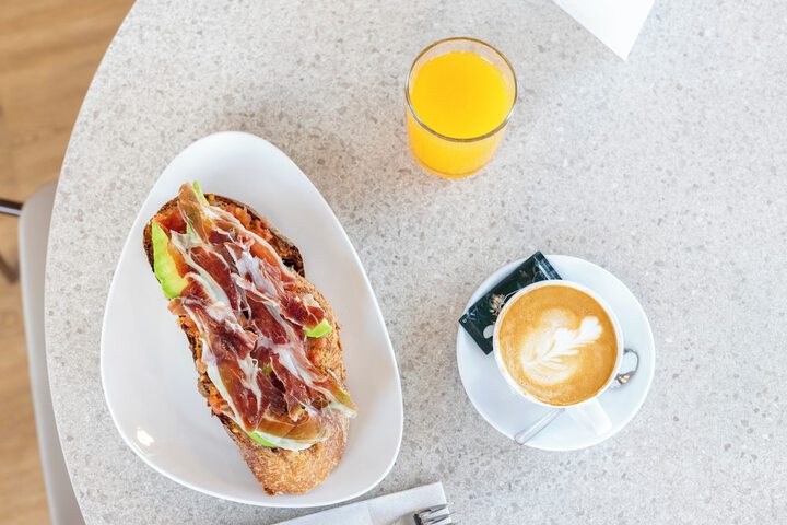 Breakfast/Coffee Service 32 of 38