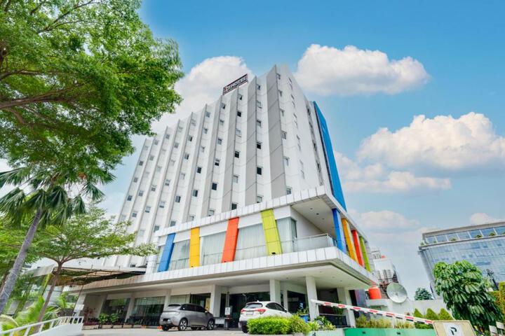 JP Hotel Pluit Jakarta by LIFE