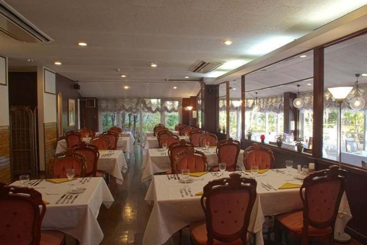 Dining Photos