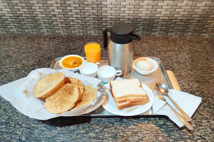 Breakfast/Coffee Service 21 of 24