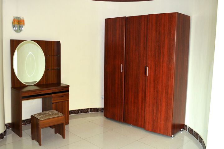 Room 33 of 61