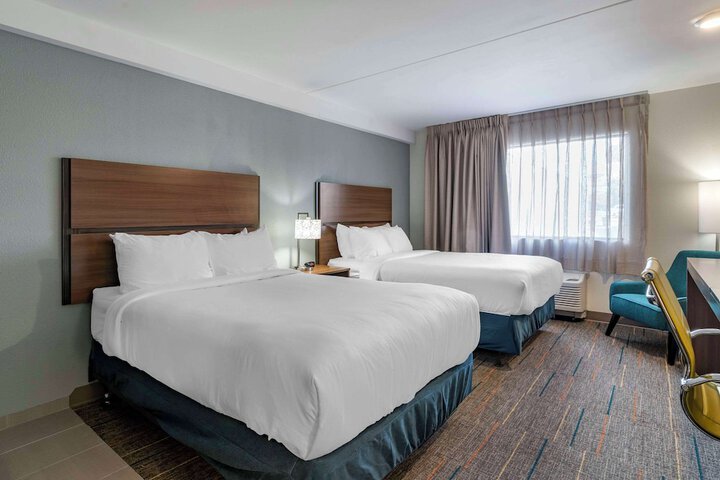 1 King Bed Suite (20 of 26)