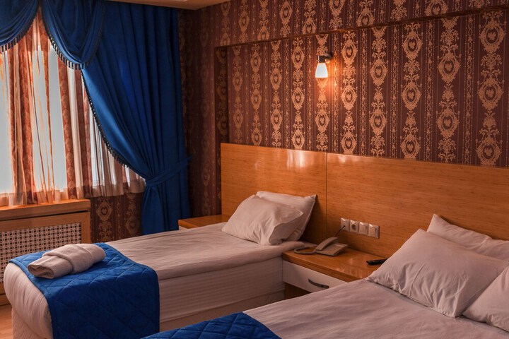 Room 54 of 85