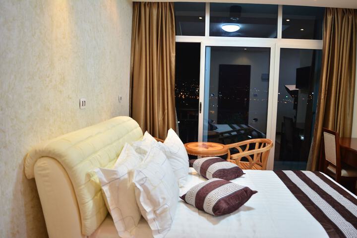 Room 37 of 64
