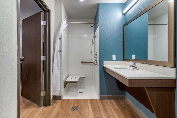Room 19 of 27