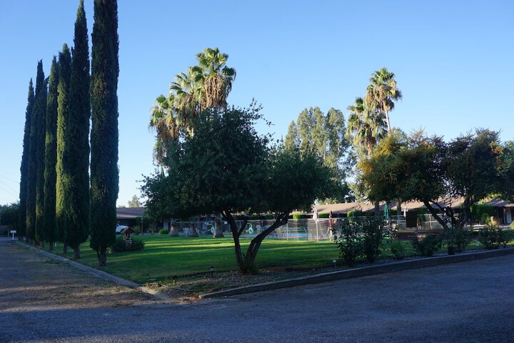 Property Grounds 33 of 39