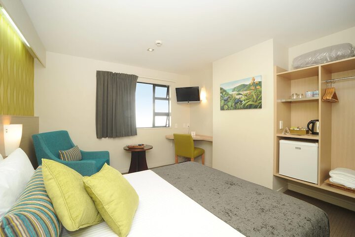 Room 25 of 68
