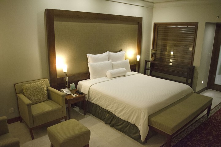 Room 7 of 28