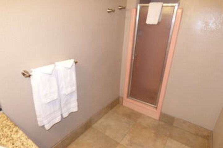 Room 10 of 35