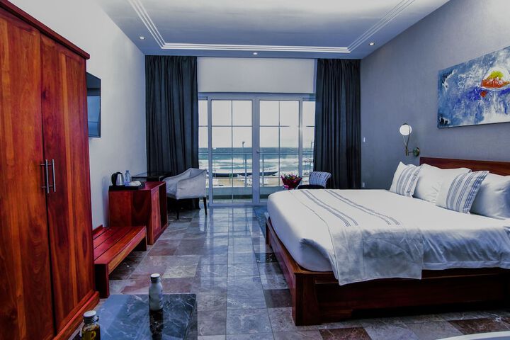 Room 9 of 73