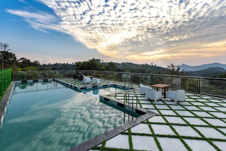 Hotel White House Munnar