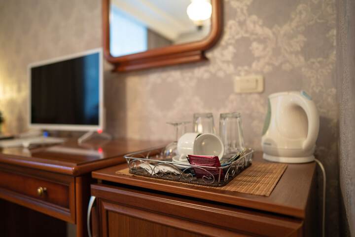 Room 28 of 70