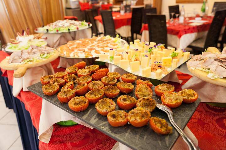 Dining Photos