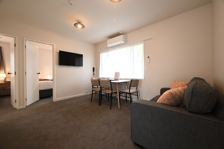 Room 25 of 46