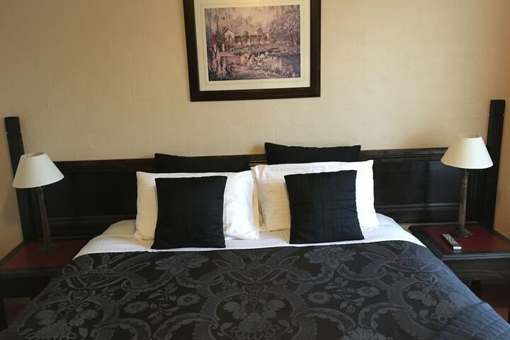 Room 4 of 61