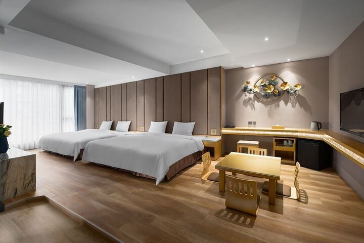 Room 15 of 50