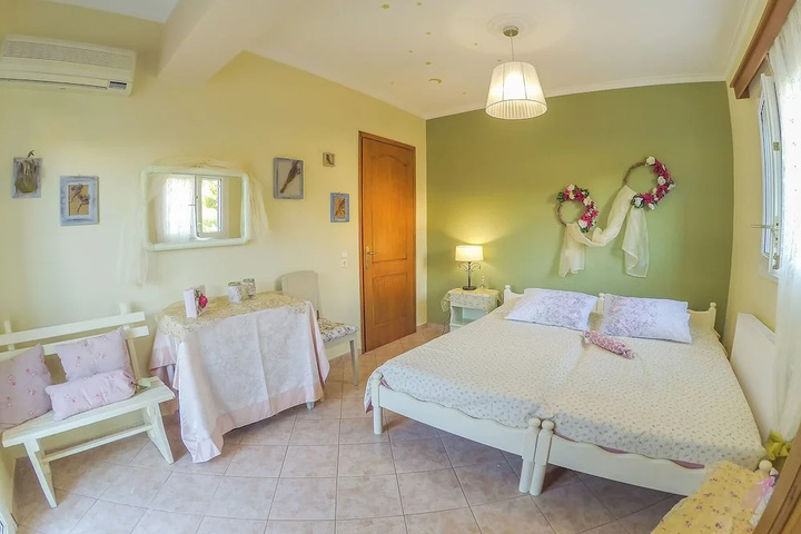Room 3 of 29