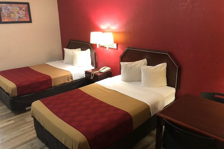 2 Double Beds (4 of 13)