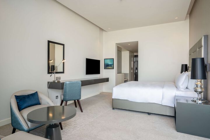 Room 16 of 199