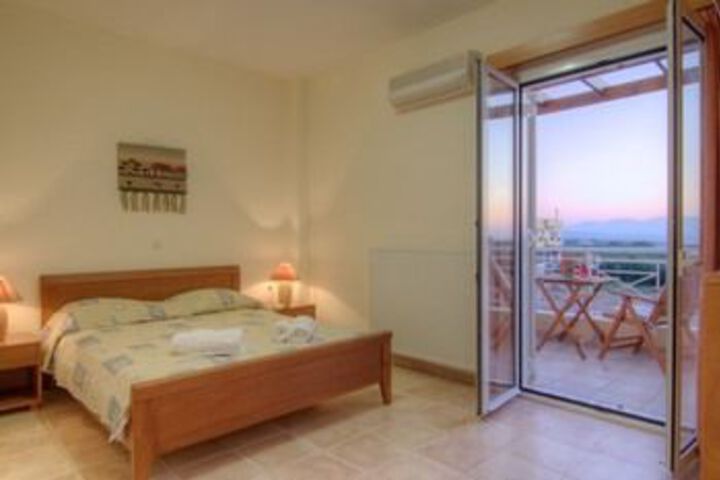 Room 11 of 25