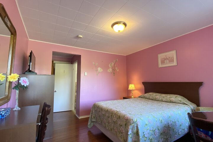 Room 6 of 35