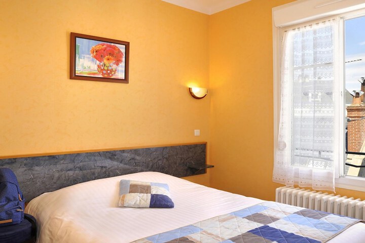 Room 9 of 43