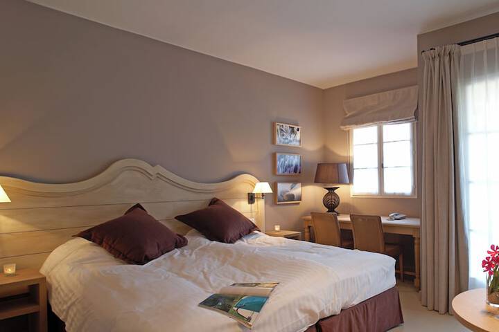 Room 9 of 49