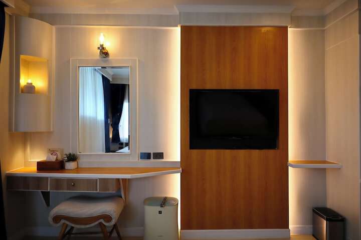 Room 60 of 86