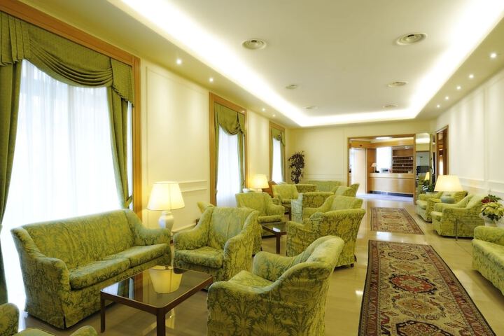Guest Lobby