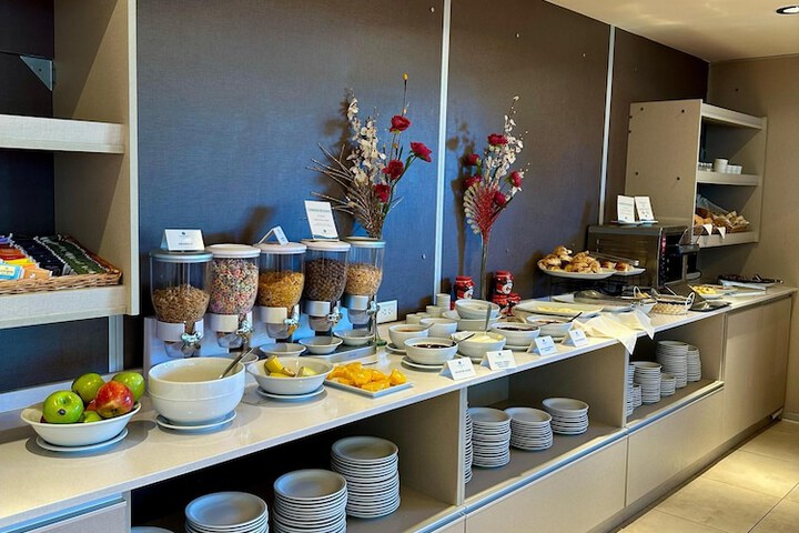 Breakfast/Coffee Service 46 of 66