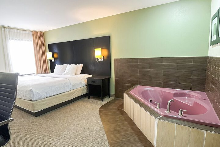 1 King Bed (25 of 34)
