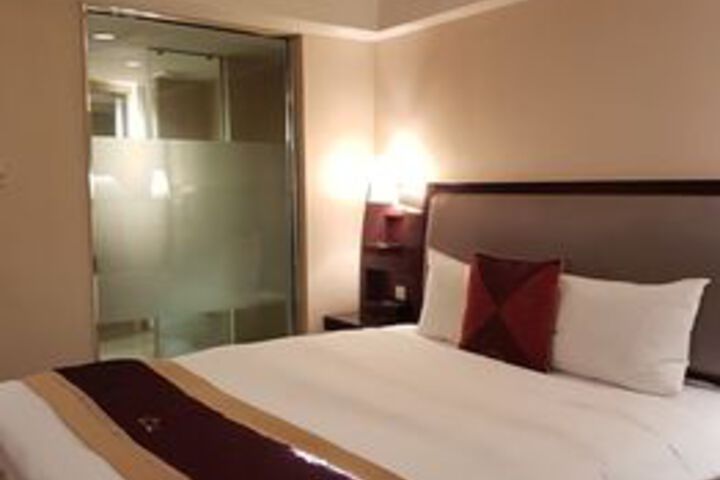 Room 59 of 82