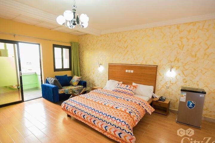 Room 2 of 11