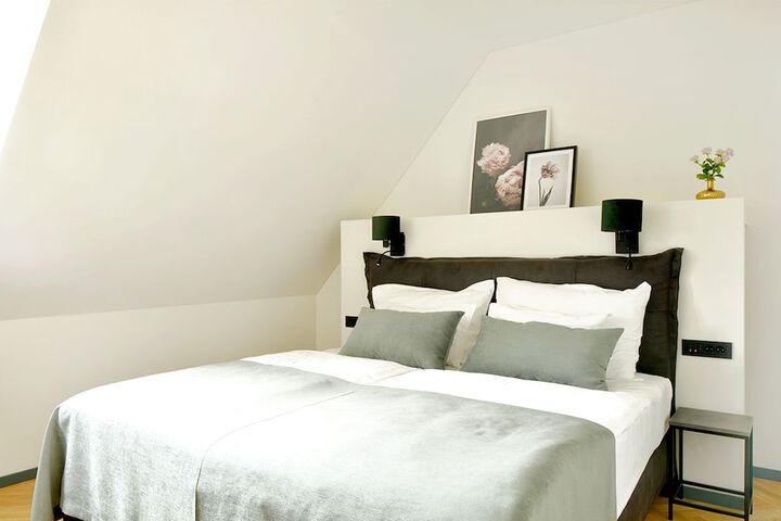 Room 4 of 36