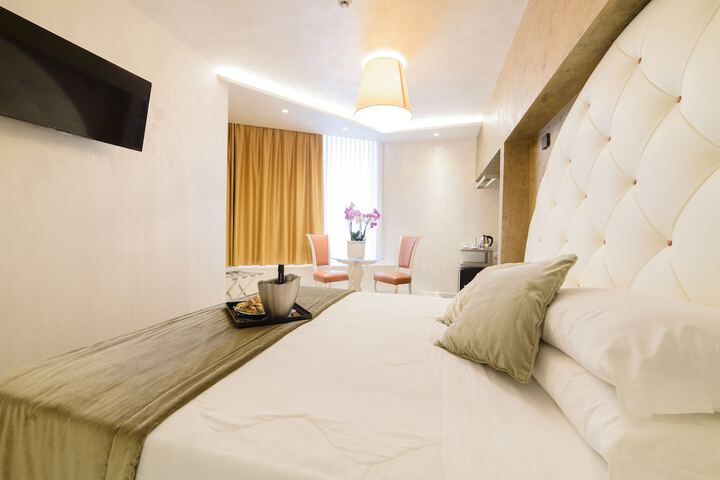 Room 13 of 62